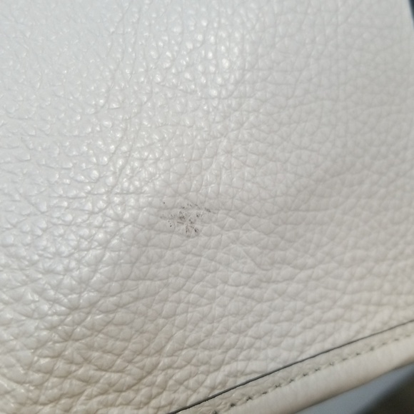 Coach Cream Leather Tote with Gold Accents BEAUTIFUL❤ - Picture 10 of 13